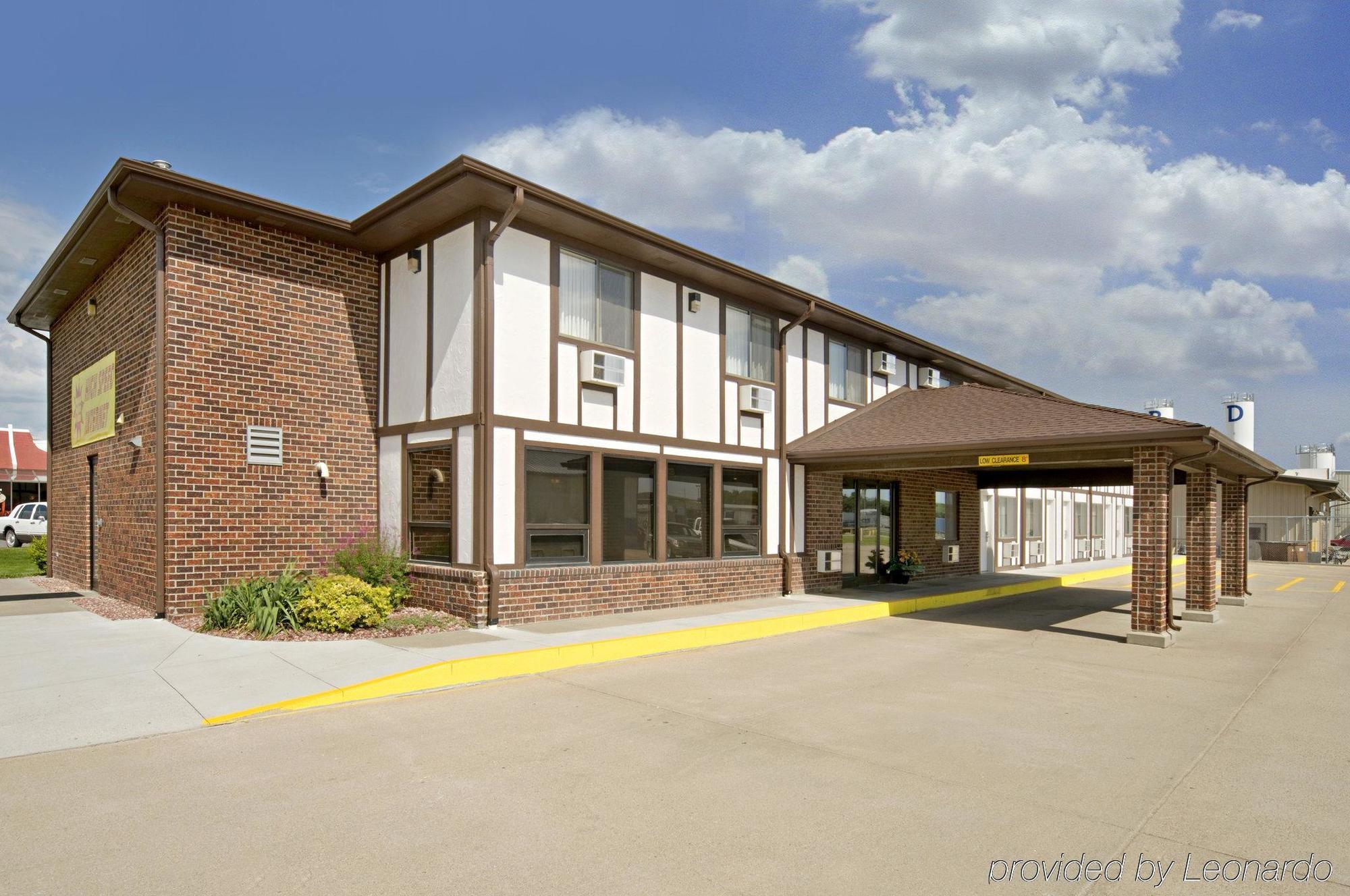 Boarders Inn & Suites By Cobblestone Hotels - Broken Bow Ngoại thất bức ảnh