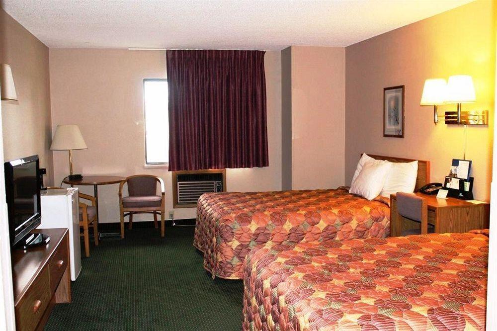 Boarders Inn & Suites By Cobblestone Hotels - Broken Bow Ngoại thất bức ảnh