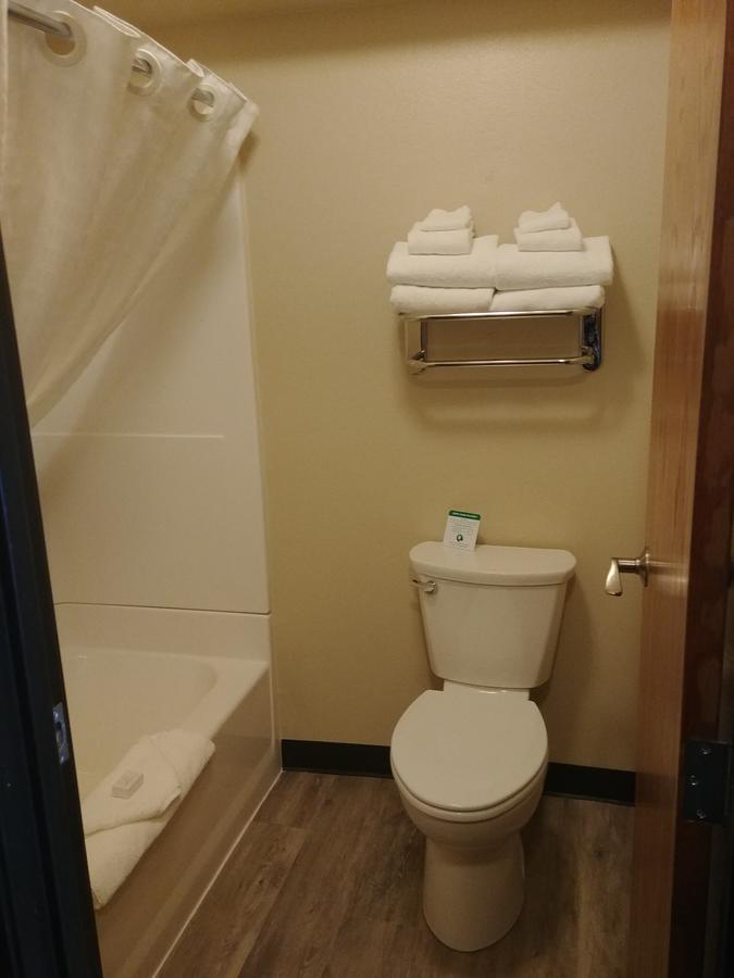 Boarders Inn & Suites By Cobblestone Hotels - Broken Bow Ngoại thất bức ảnh